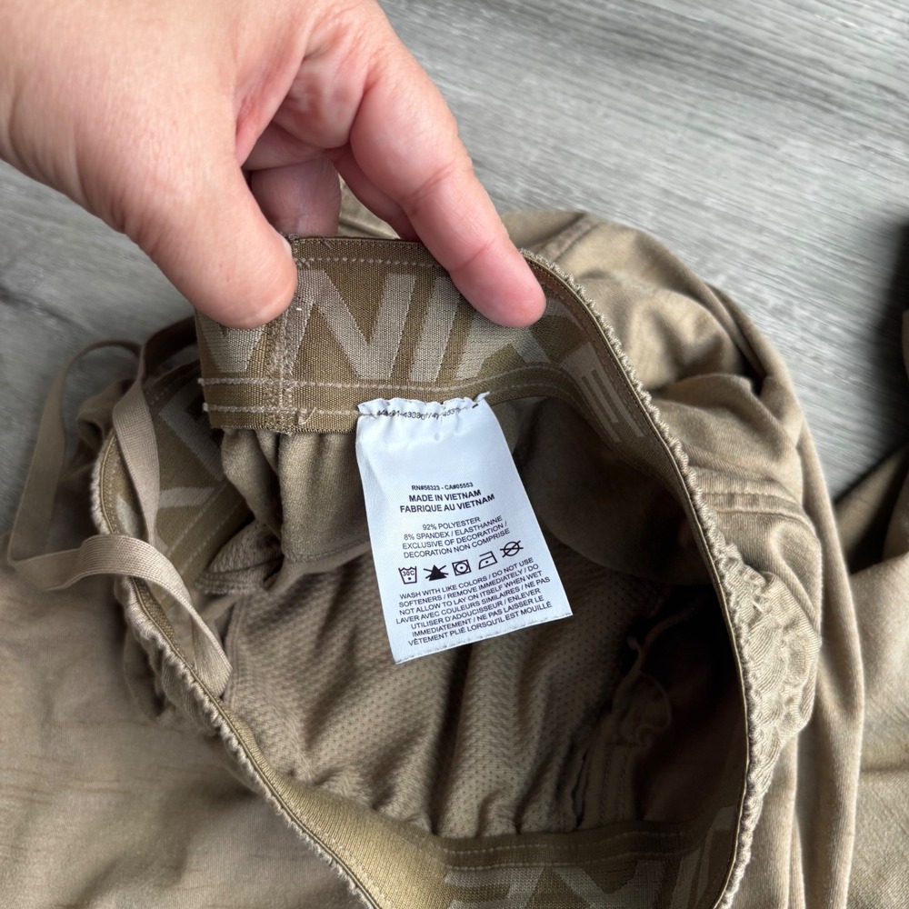 Nike Yoga Dri-FIT Men's Jogger Pants Tan Size Medium - Picture 2 of 5